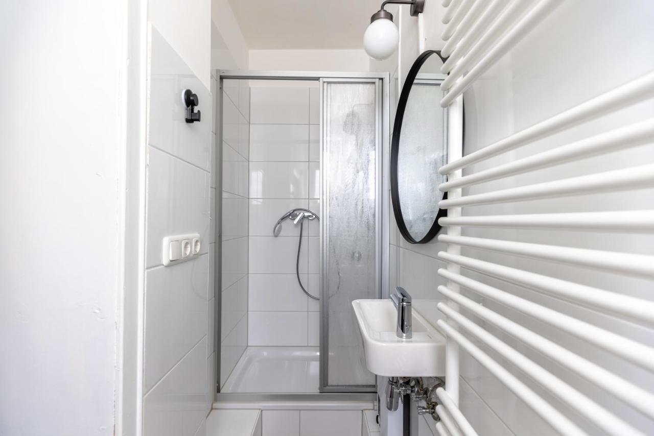 Perfekt Fuer 2! Wifi/ Netflix Apartamento Duisburgo Exterior foto